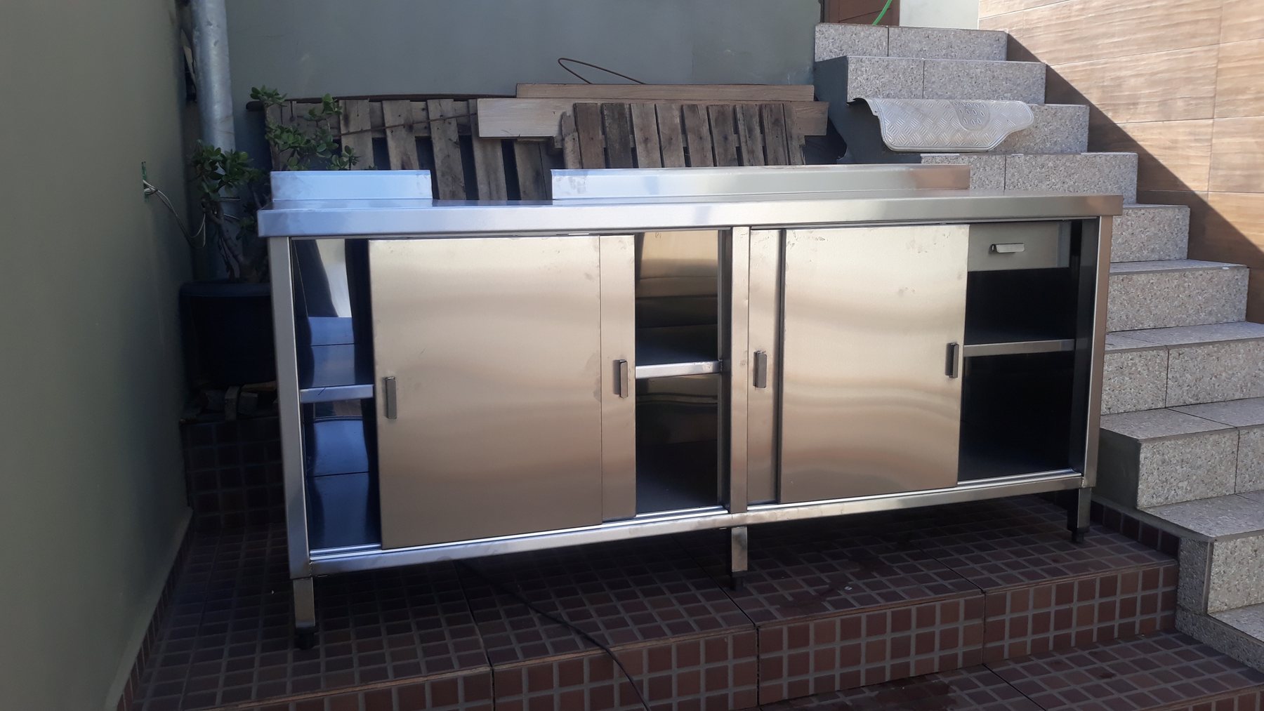 Bancadas em aço inox sob medida — Couto Inox