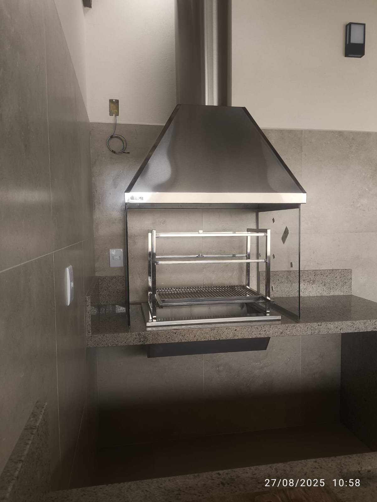 Conjunto churrasqueira e coifa — Churrasqueiras em aço inox pela Couto Inox